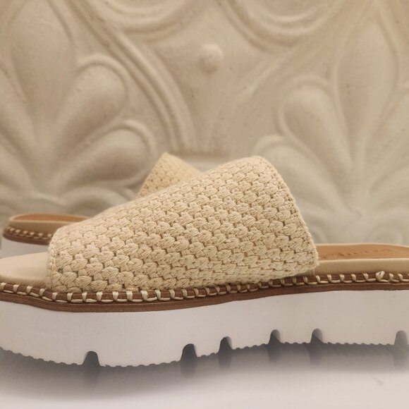Gentle Souls "Lavern " Crocheted Knit Sandals. NIB (replacement box). Size 9 - Picture 9 of 15